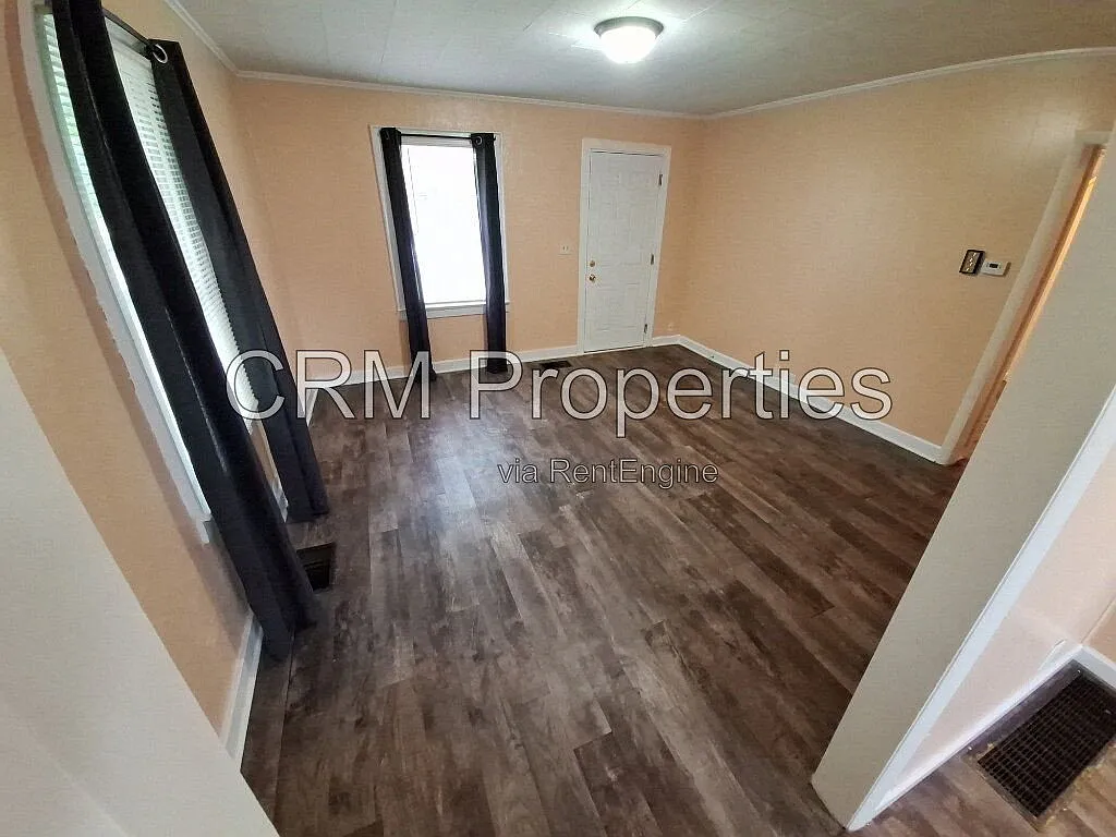 2 bed, 1.0 bath, 974 sqft, $950 — Photo 4