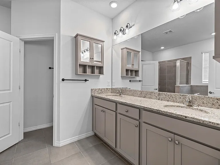 8810 SW 63rd Ave — Photo 12