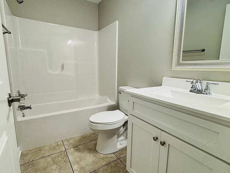 120 E Harrison St — Photo 15
