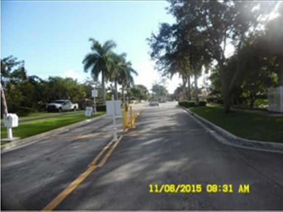 5th image of 8037 Stirrup Cay Ct
