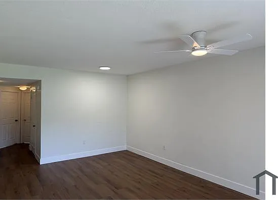 1095 Golden Lakes Blvd #915 — Photo 5