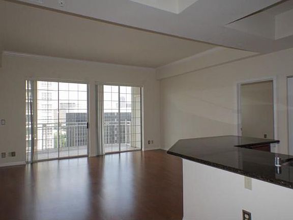 3rd image of 3225 Turtle Creek Blvd APT 1443