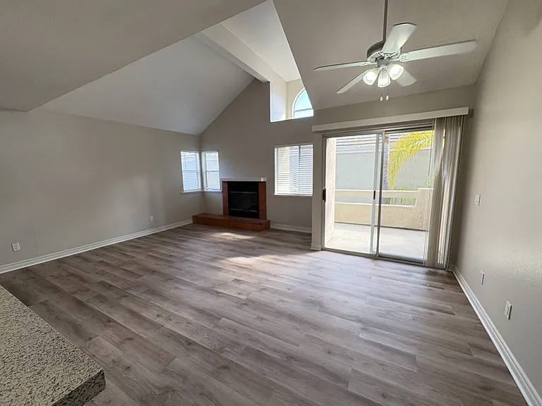 2920-202 Luciernaga St #2920-202 — Photo 12