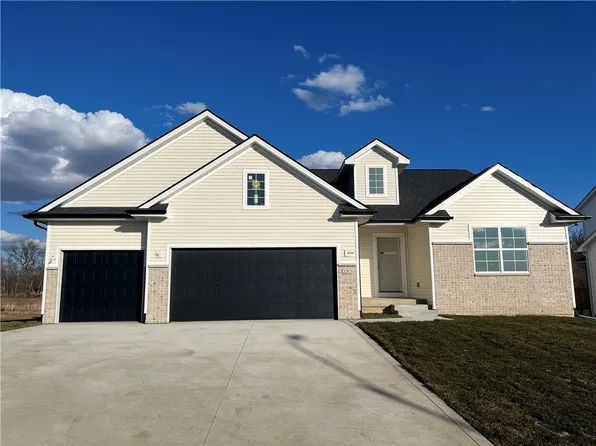 295 NE 61st St, Pleasant Hill, IA 50327