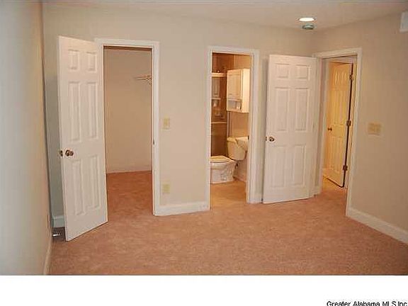 3rd image of 815 Penny Ln