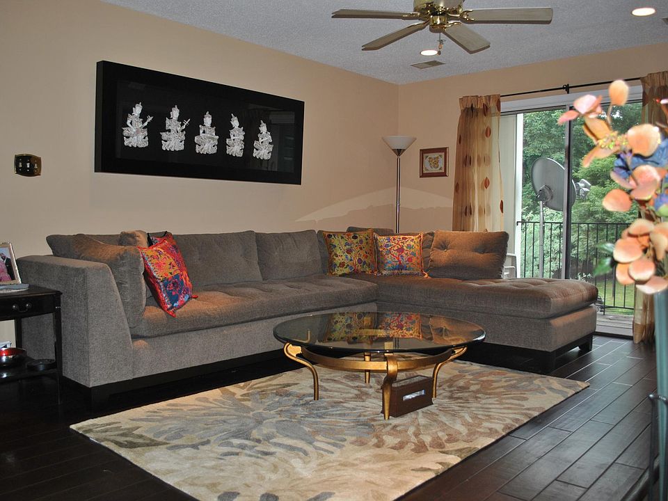 1st image of 15315 Diamond Cove Ter APT 8