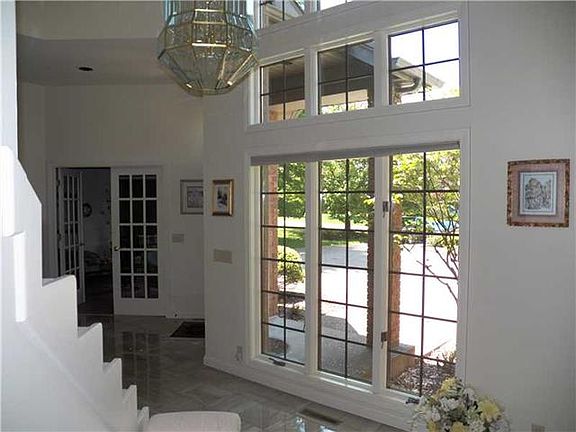 3rd image of 1187 Foxwood Dr