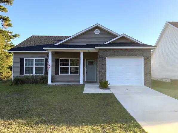 314 Grove Pointe Dr, Thomasville, GA 31792