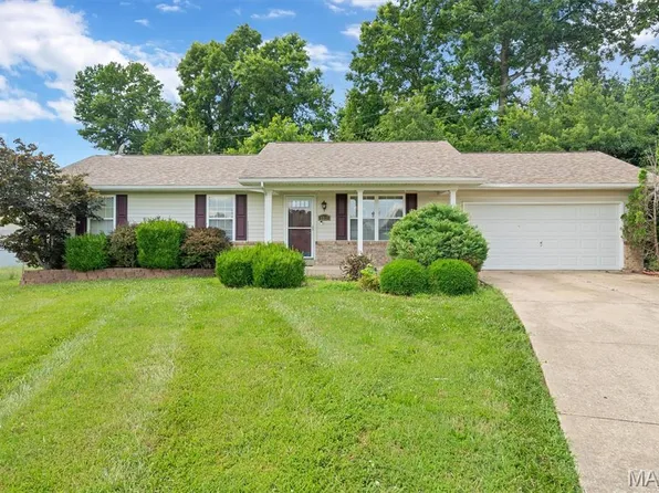 1211 Mulberry Ct, Troy, MO 63379