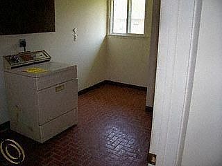4th image of 32070 Grand River Ave Unit 78