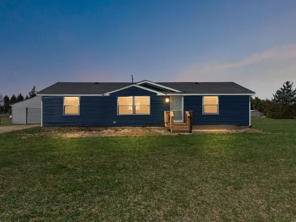 1566 56th St, Fennville, MI 49408