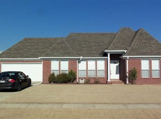 863 Bayou Vista Dr, Marion, AR 72364