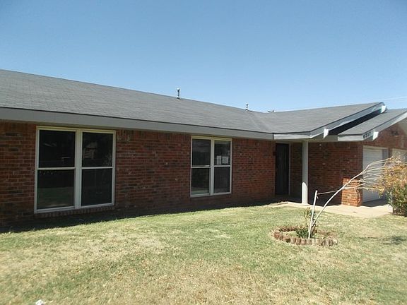 2nd image of 4237 E Everglade Ave