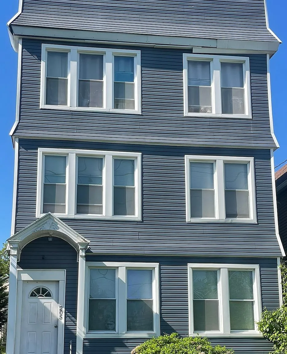 2 bed, 1.0 bath, $2,000 — Photo 1