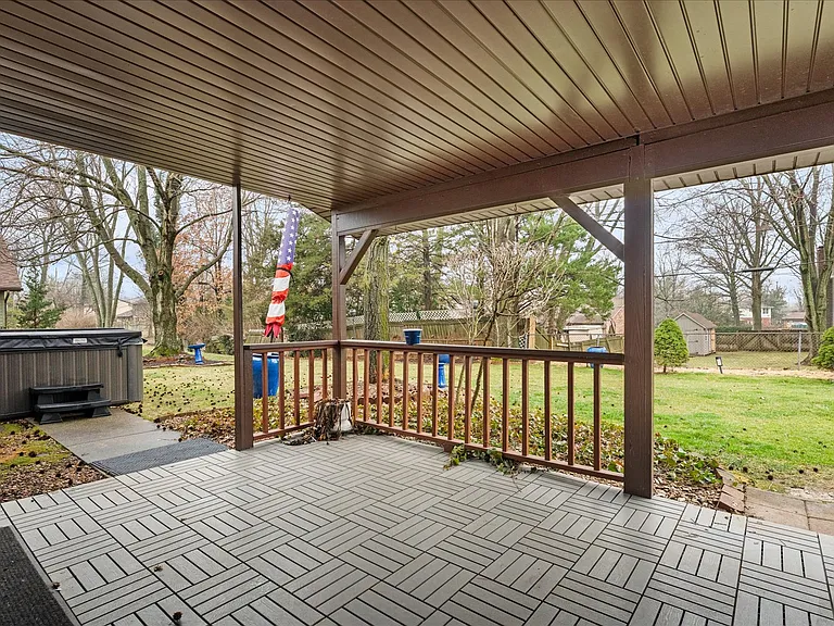 1017 Woodleaf Dr — Photo 5