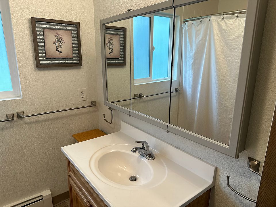 2nd image of 360 W Bering Ave