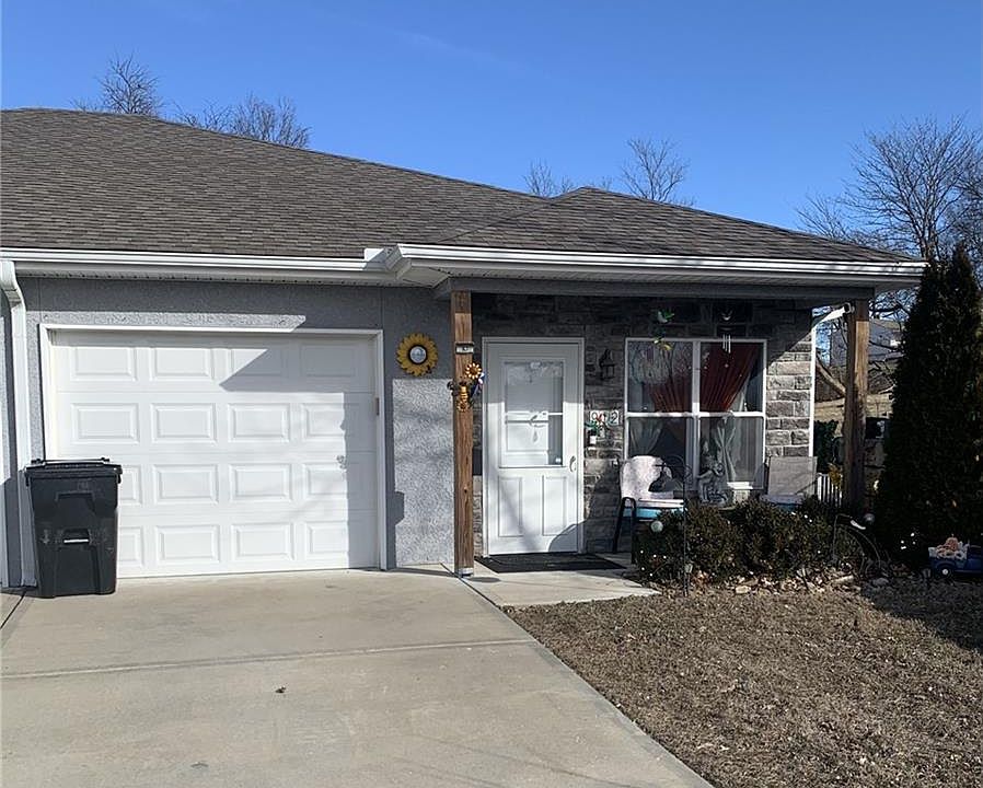 1st image of 912 Riffle Dr