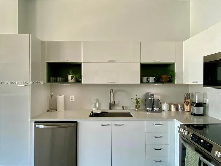 133 NE 2nd Ave #LOFT3 — Photo 2