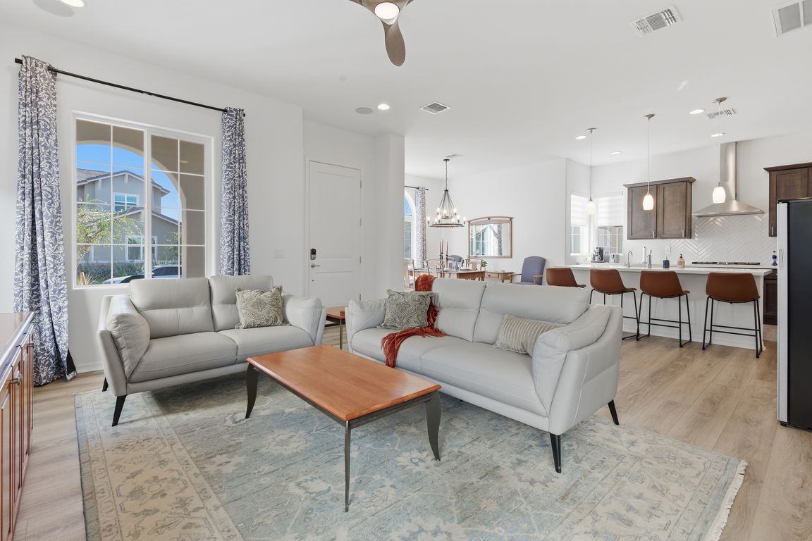 next background image