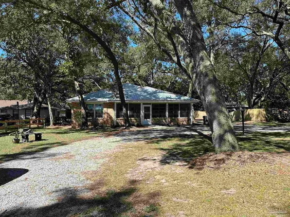 9201 Bay View Dr, Lillian, AL 36549