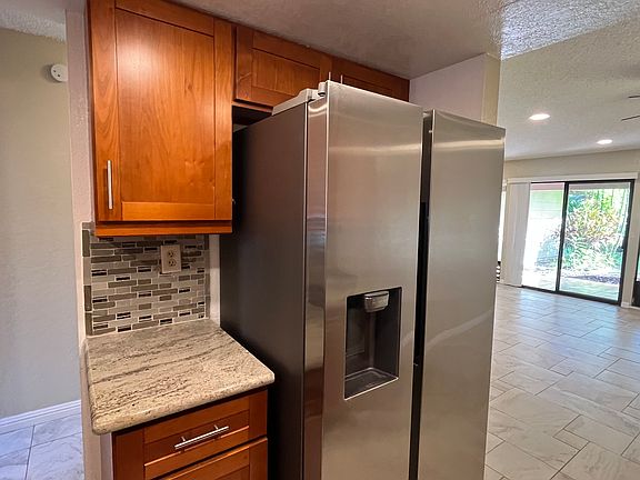 3rd image of 98-1788 Kaahumanu St APT B