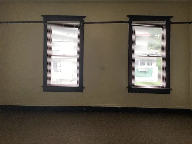 501-503 McLane Ave — Photo 5