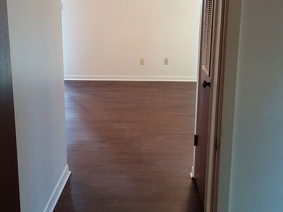 4th image of 4344 Langley Ave APT A1