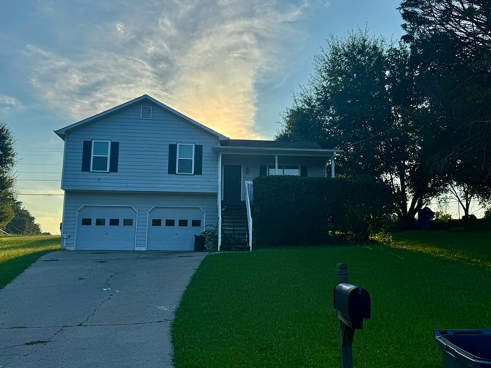 104 Limestone Ln