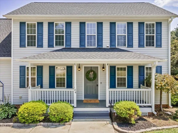 104 Huckleberry Ct, Willow Spring, NC 27592