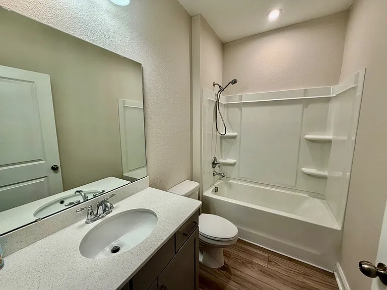 467 Blue Daze St — Photo 9