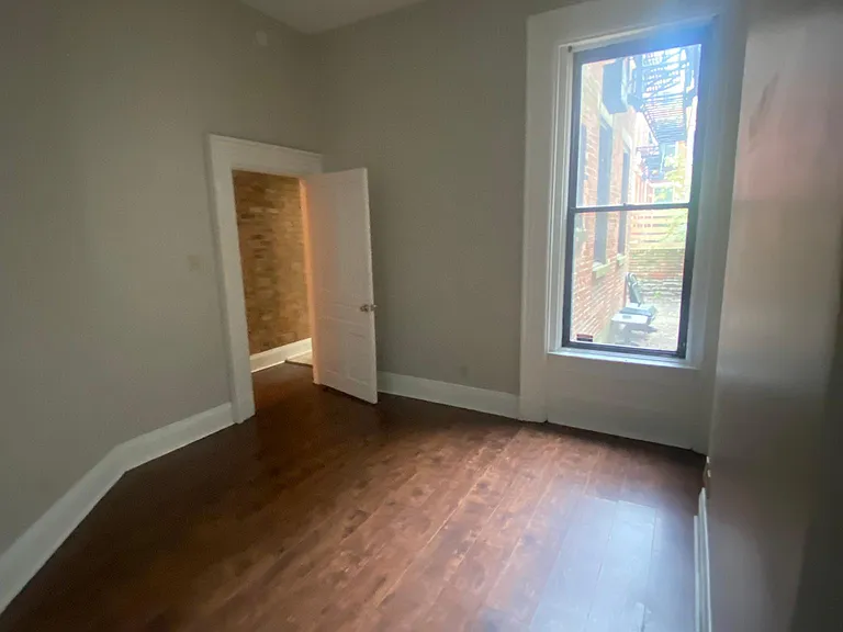 428 Chestnut St #1 — Photo 9