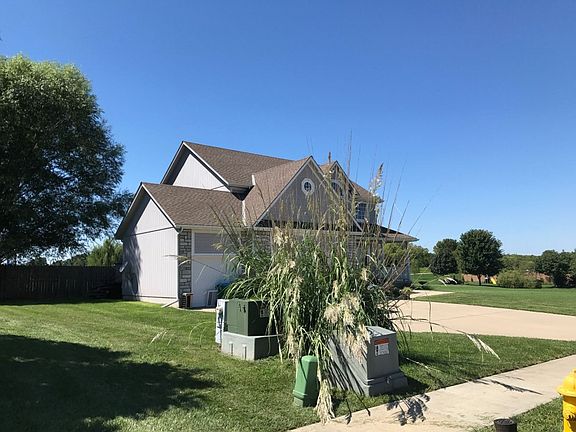 2nd image of 981 Sicklebar Dr