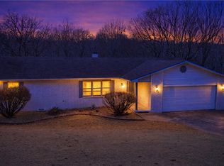 14341 Fox Rd, Rogers, AR 72756