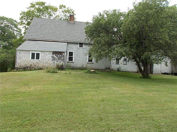 2nd image of 215 Robinson Road
