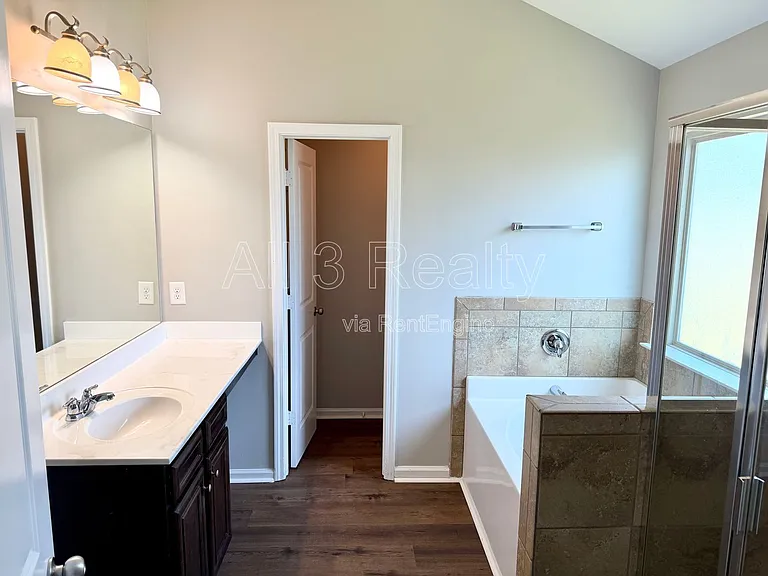 7766 Flyaway Rd — Photo 29