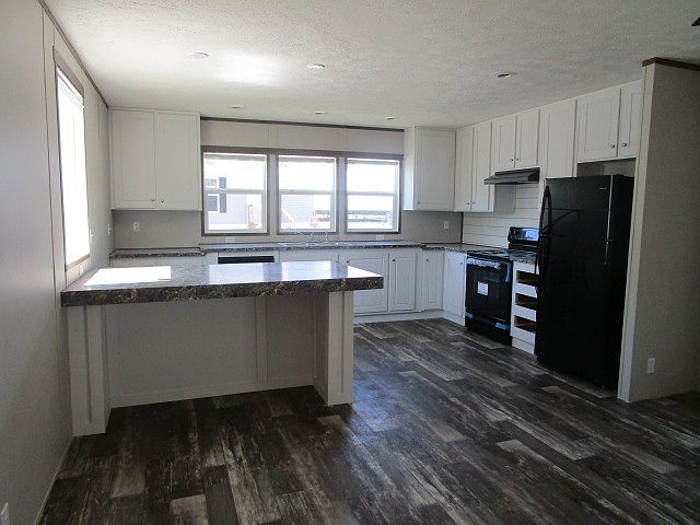 2nd image of 134 Williamsburg Rd