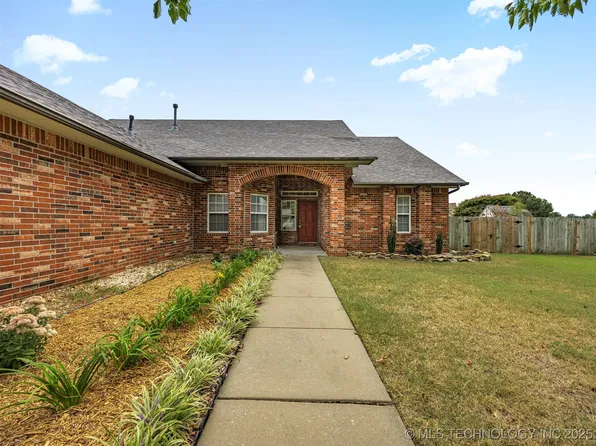 10810 E 121st St N, Collinsville, OK 74021