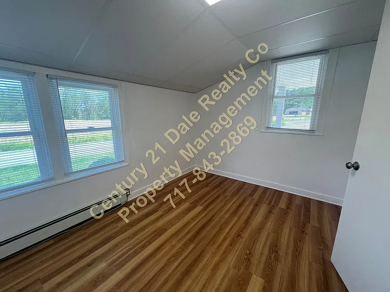7322 Lincoln Hwy — Photo 22