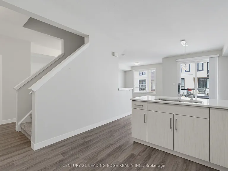 915 Georgetown Dr — Photo 12