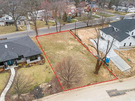 4th image of 749 Swarthmore Ln