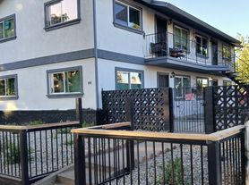 814 2nd St, Modesto, CA