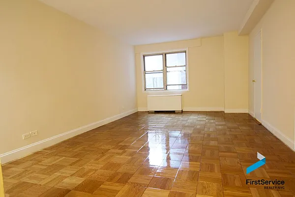 Rented by FirstService Realty (legacy) | media 8