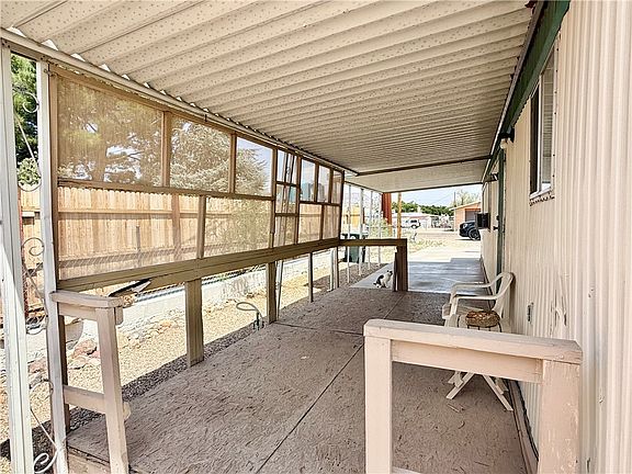 4th image of 850 E Berk Avenue