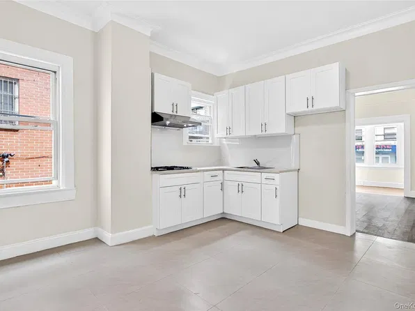 31-50 137th St #1, Flushing, NY 11354