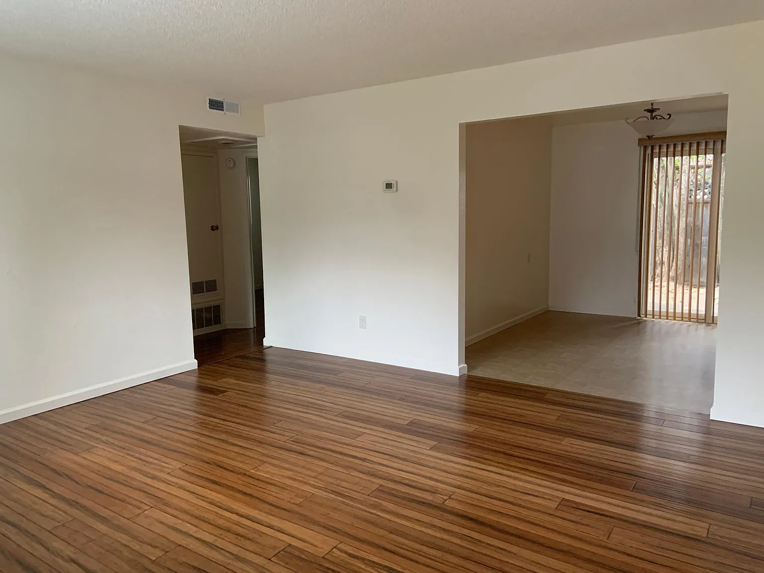 2 bed, 940 sqft, $2,350 — Photo 2