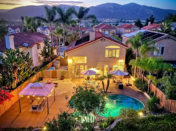 11647 Tree Hollow Ln, San Diego, CA 92128