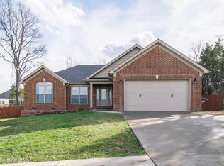 529 Meadowcrest Dr, Mount Washington, KY 40047