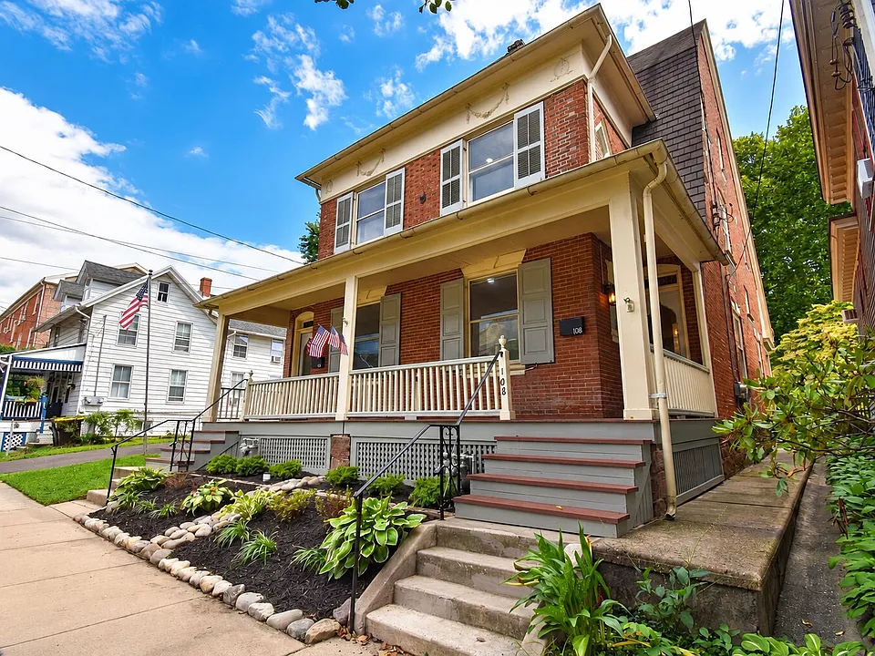 108 E Washington Ave
