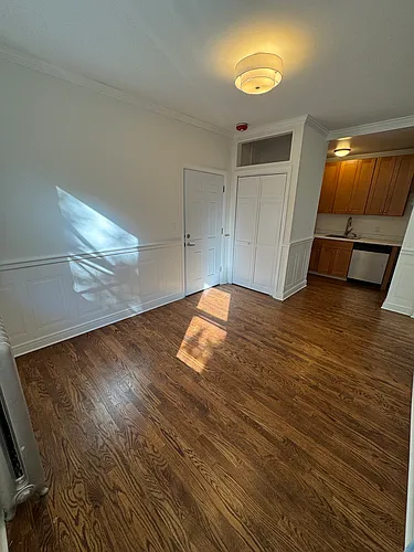 70 Lewis St #1R Photo 1