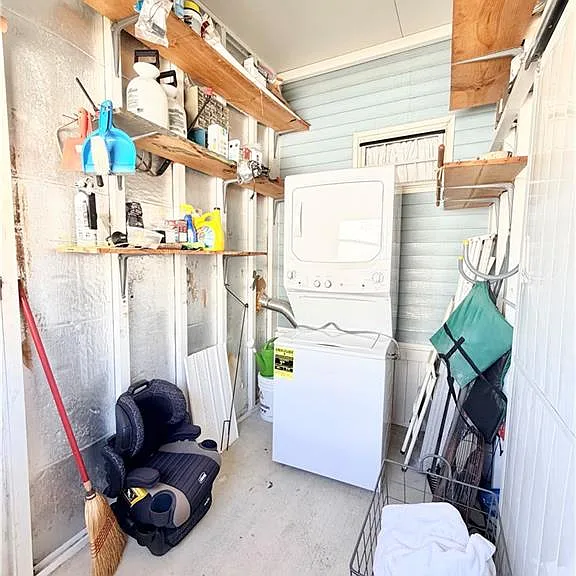 4520 Robert E Lee Blvd E — Photo 16